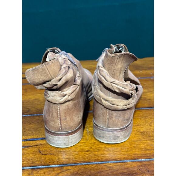 Women's free people leather bootie size 39 euro - US 8.5 - Picture 7 of 7